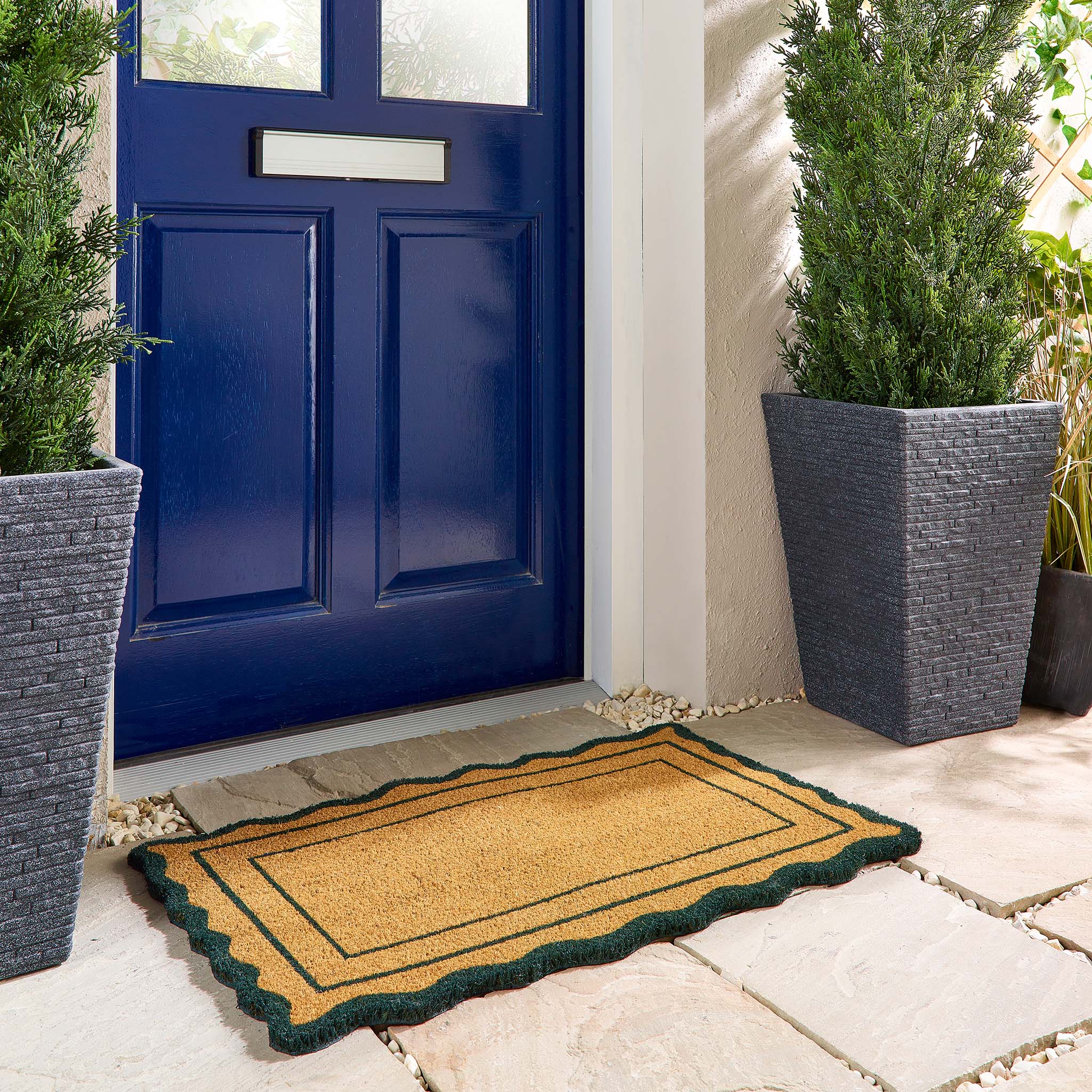 Green Scallop Border Coir Doormat
