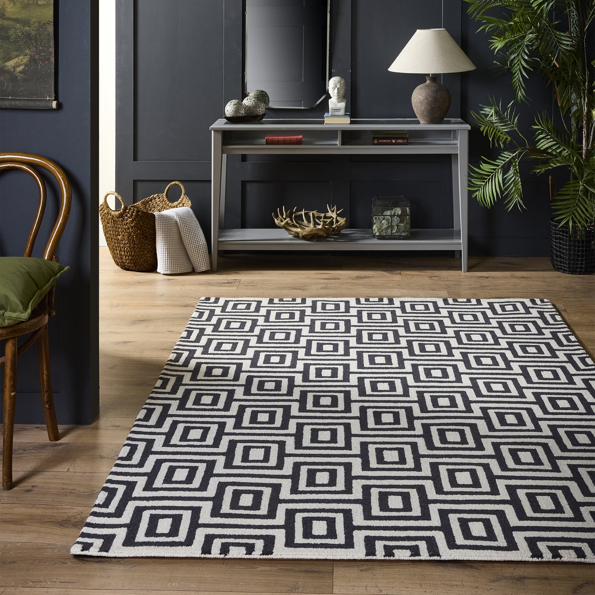 Labyrinth Rug Black/White